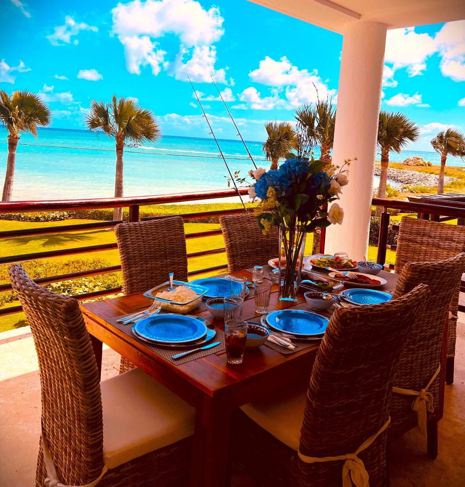 Lunch on the Caribbean.