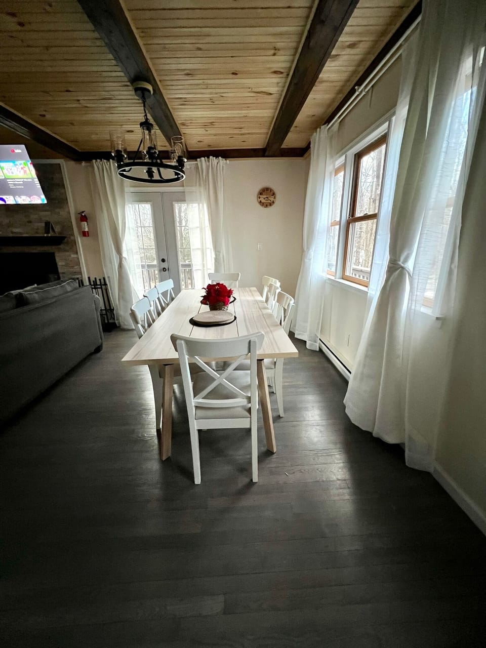 2nd floor
Dining room 
