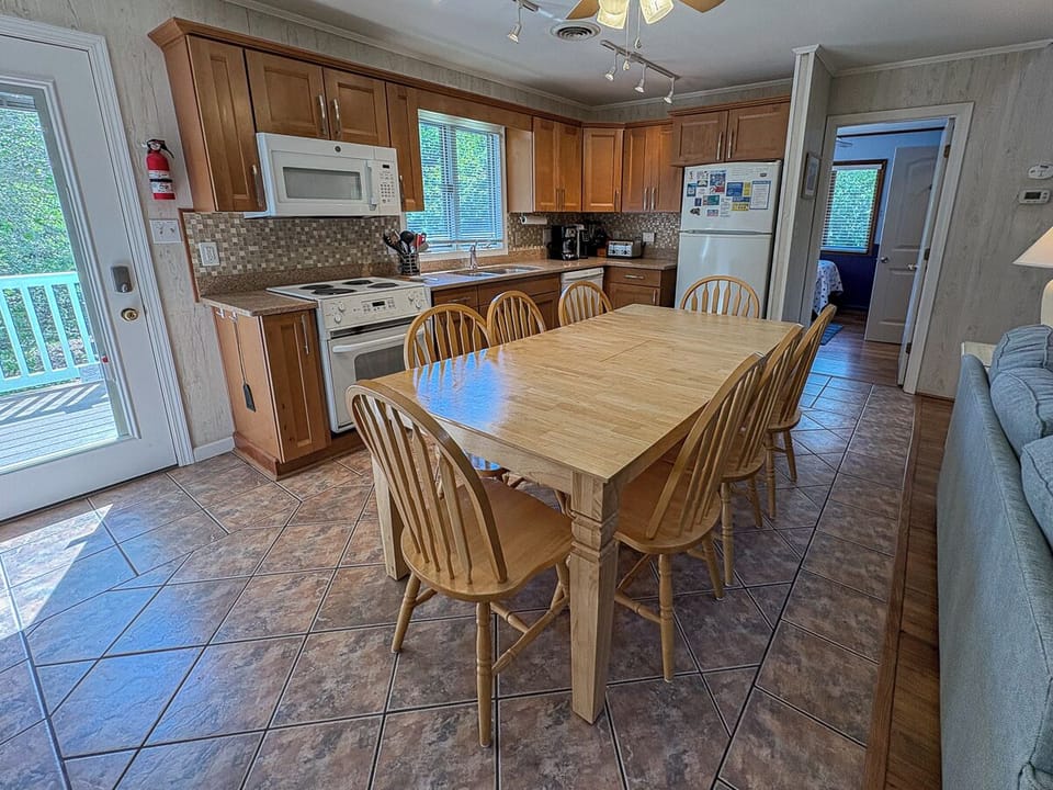 Dining/Kitchen 2026