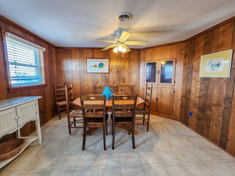Dining 2 2022