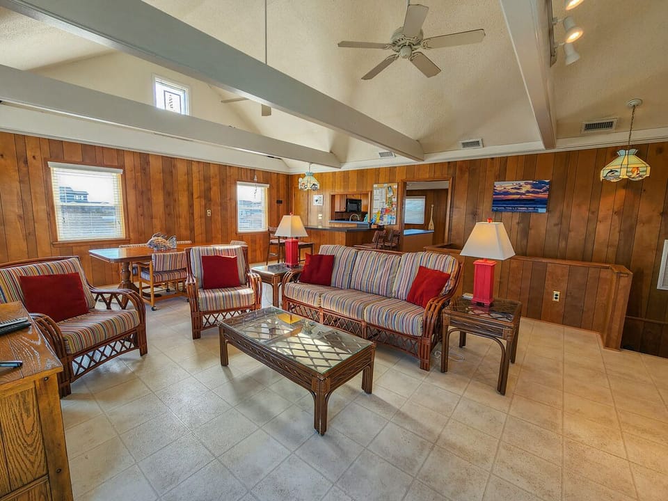 Great Room 2022