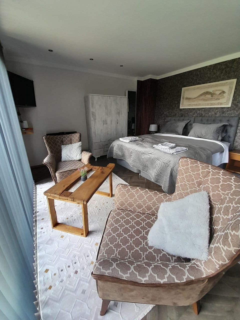 Panoramic Double or Twin Room, Mountain View | Iron/ironing board, free WiFi, bed sheets
