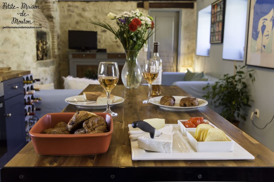 The table of the Petite Maison laid out for breakfast.