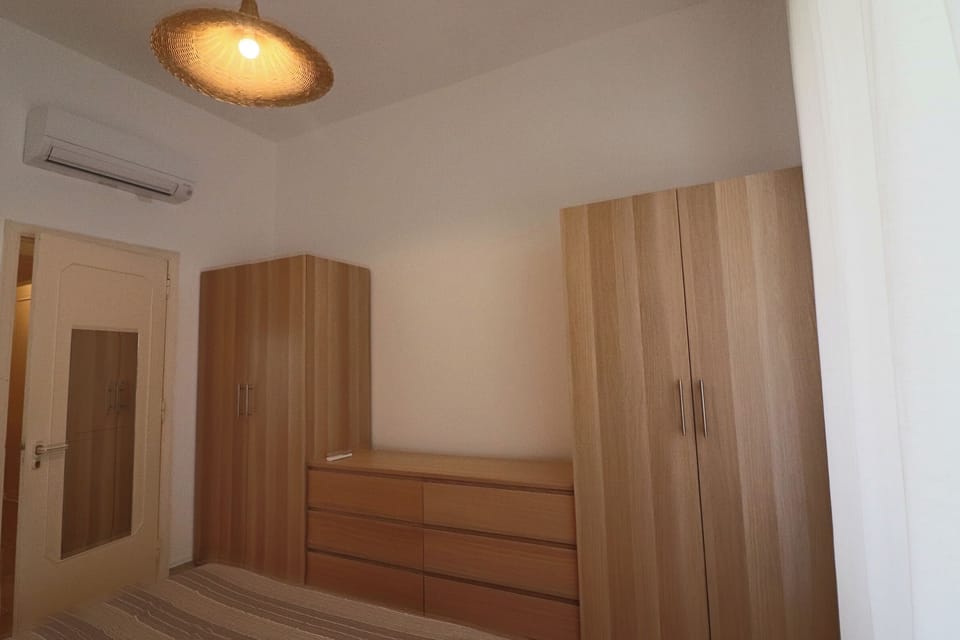 House, 2 Bedrooms, City View | Interior