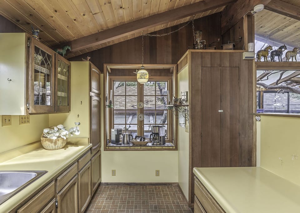 Fully Equipped Kitchen, Coffee Bar