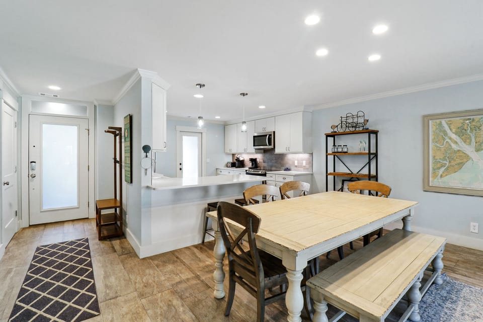 3 Lighthouse Road Villa | Dining Table - 3 Lighthouse Road Villa | Dining Table