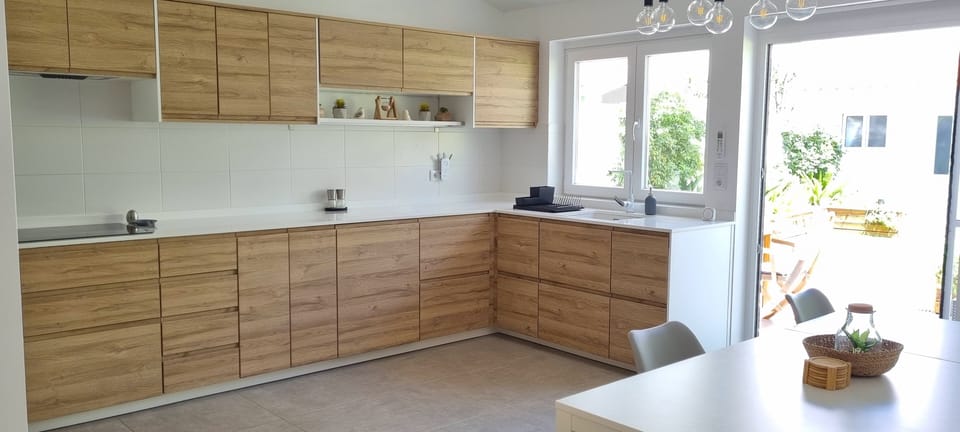 Large kitchen