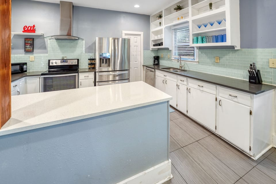 Fully Stocked Kitchen