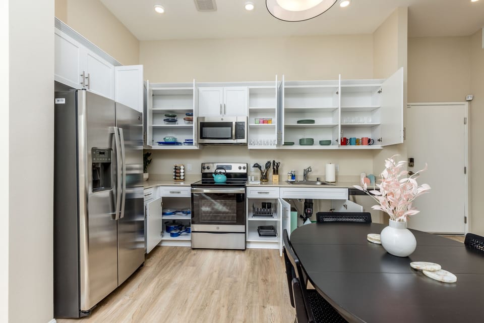 Beautiful kitchen with inviting atmosphere and modern features.