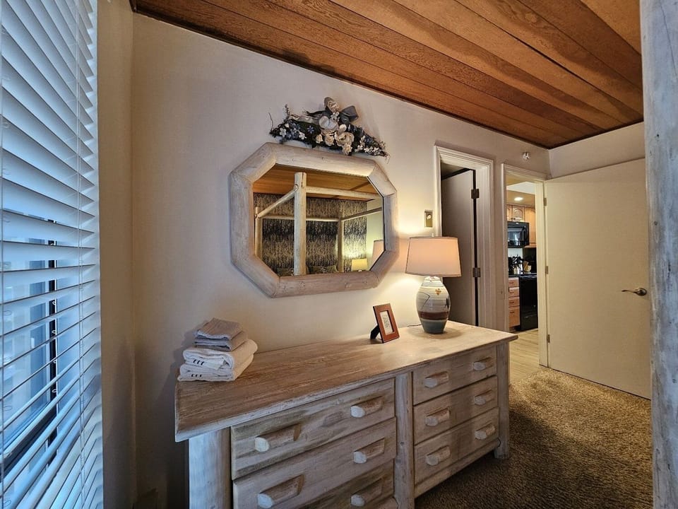 Condo, 4 Bedrooms | Interior