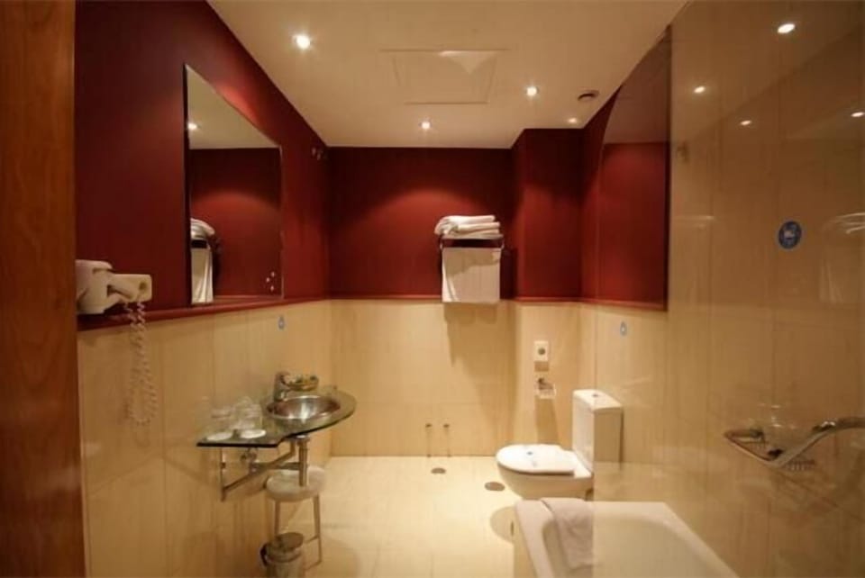 Hair dryer, towels