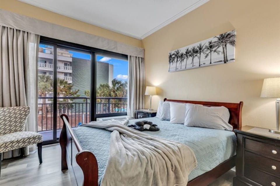 1 BR w/Queen Bed