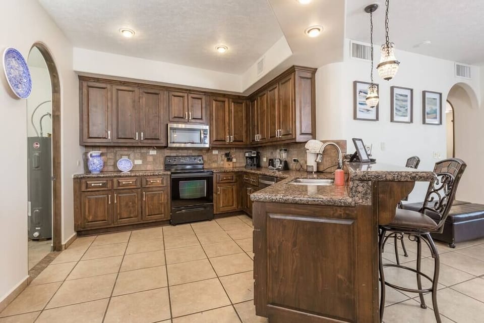 Kitchen (1)