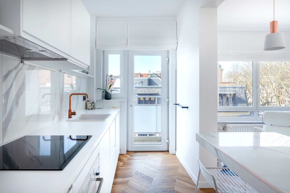 Premium Apartment | Private kitchen | Full-size fridge, microwave, oven, stovetop