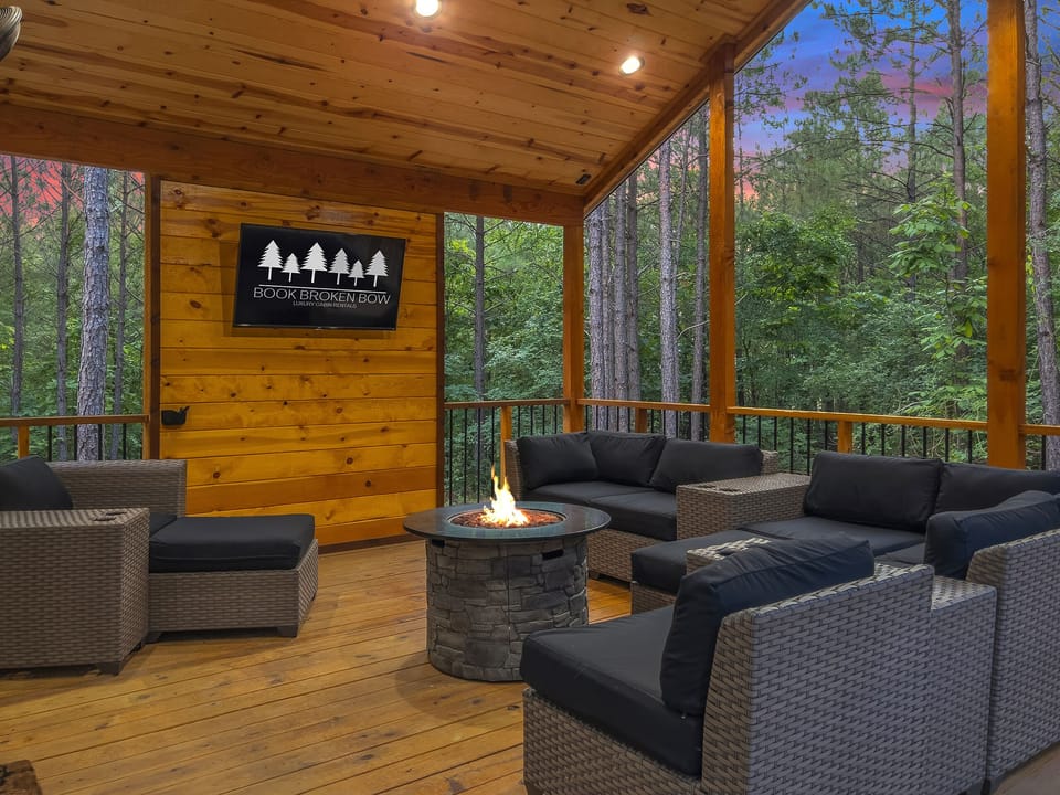 Outdoor living at it's finest! Smart TV and fans on the back deck.