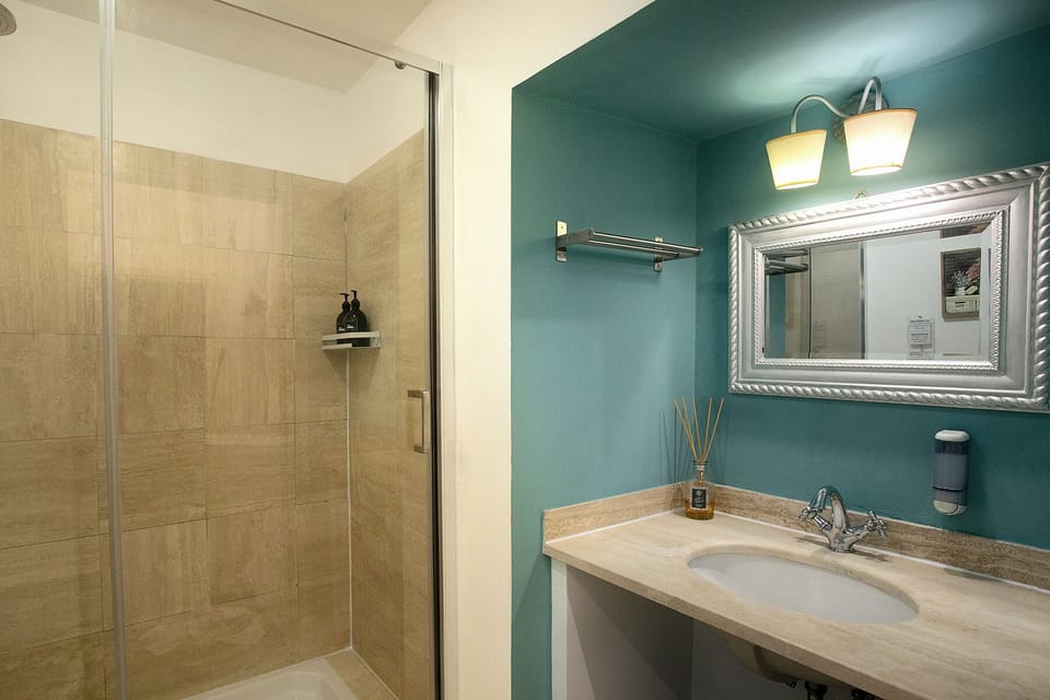 Standard Double Room | Bathroom | Hair dryer, bidet, towels, soap