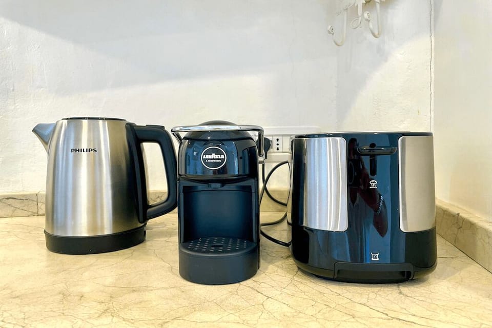 KETTLE, COFFEE, TOASTER