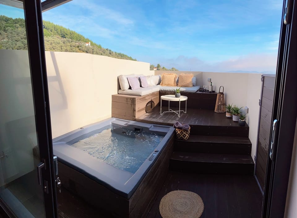 Room, 1 Bedroom, Smoking, Balcony | Pool