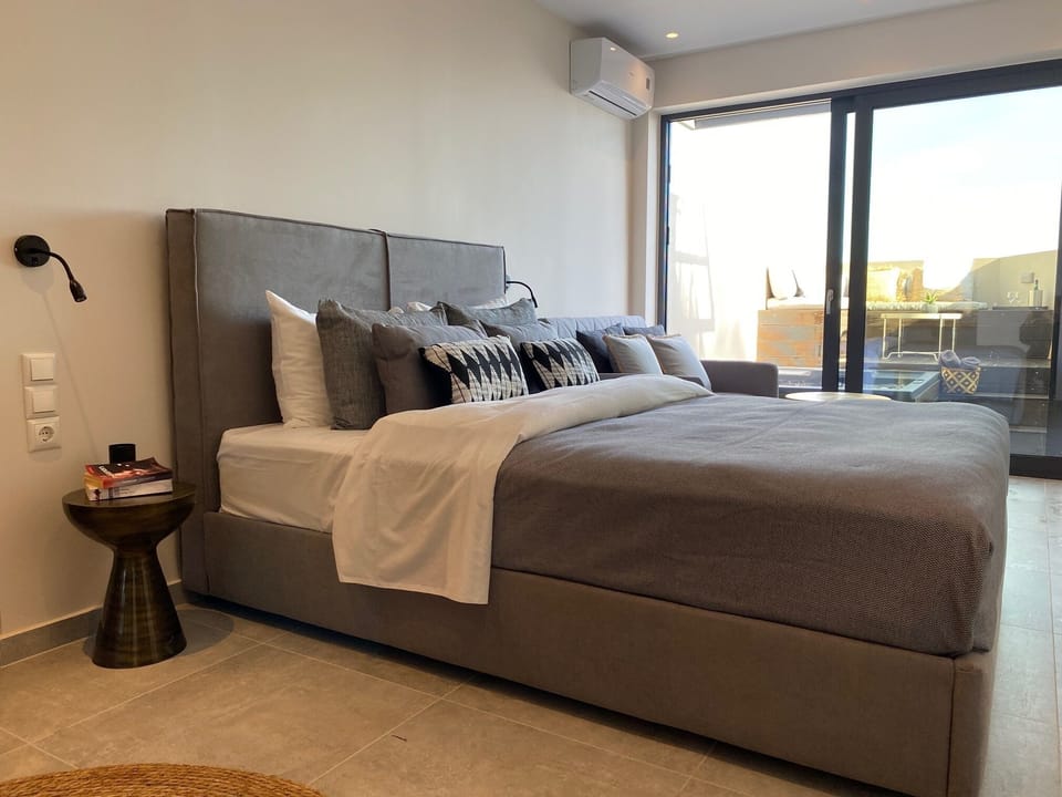 Room, 1 Bedroom, Smoking, Balcony | 1 bedroom