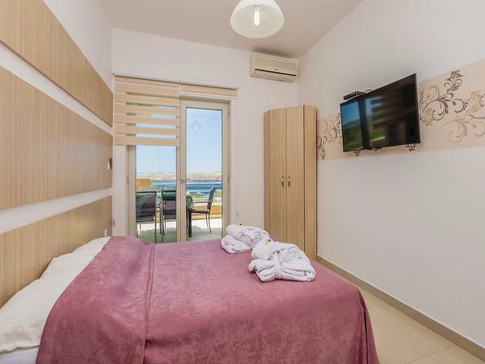 Apartment (Two Bedroom Apartment with Terrace an) | 6 bedrooms