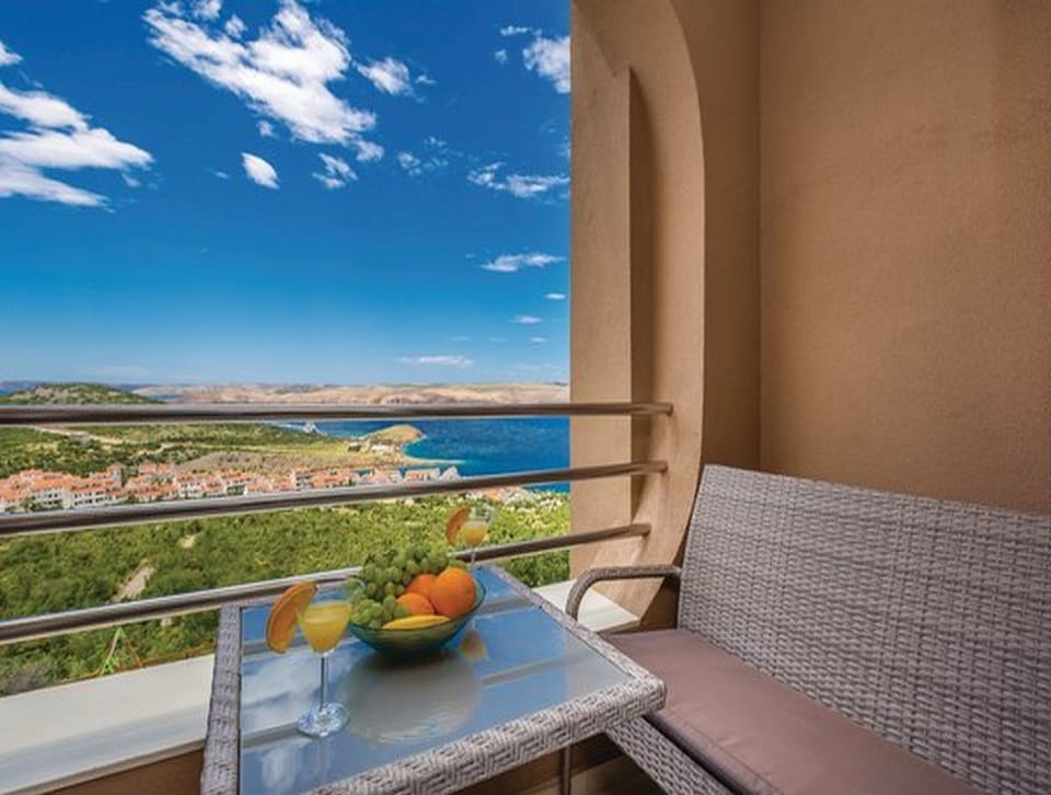 Apartment (One bedroom Apartment with Terrace an) | Terrace/patio