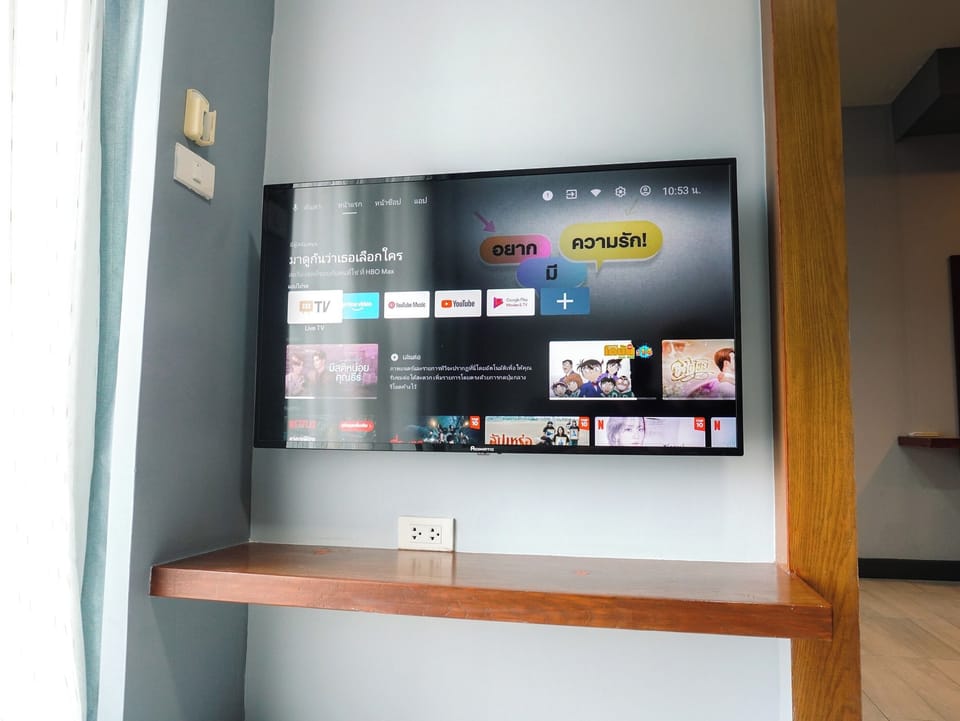 Family Room | In-room safe, desk, free WiFi, bed sheets