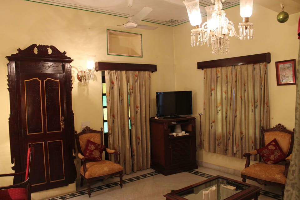 Royal Suite | In-room safe, individually decorated, individually furnished, desk