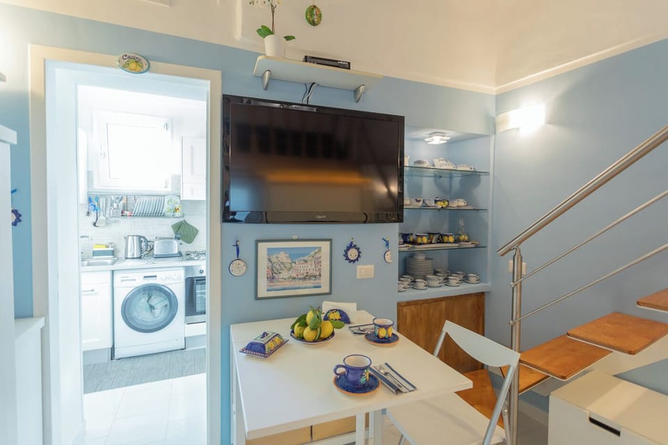 House, 1 Bedroom, Smoking, Terrace | Dining