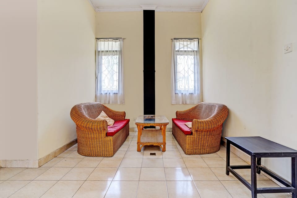 Standard Suite | Desk, free WiFi, bed sheets