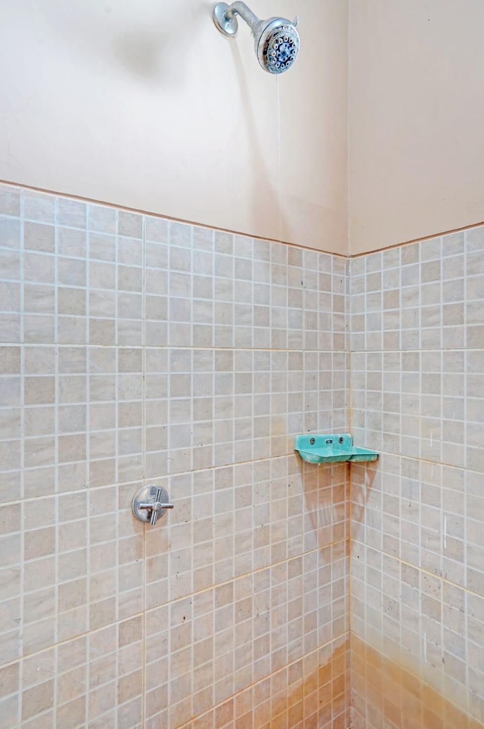 Double Room | Bathroom | Shower, rainfall showerhead, towels, toilet paper