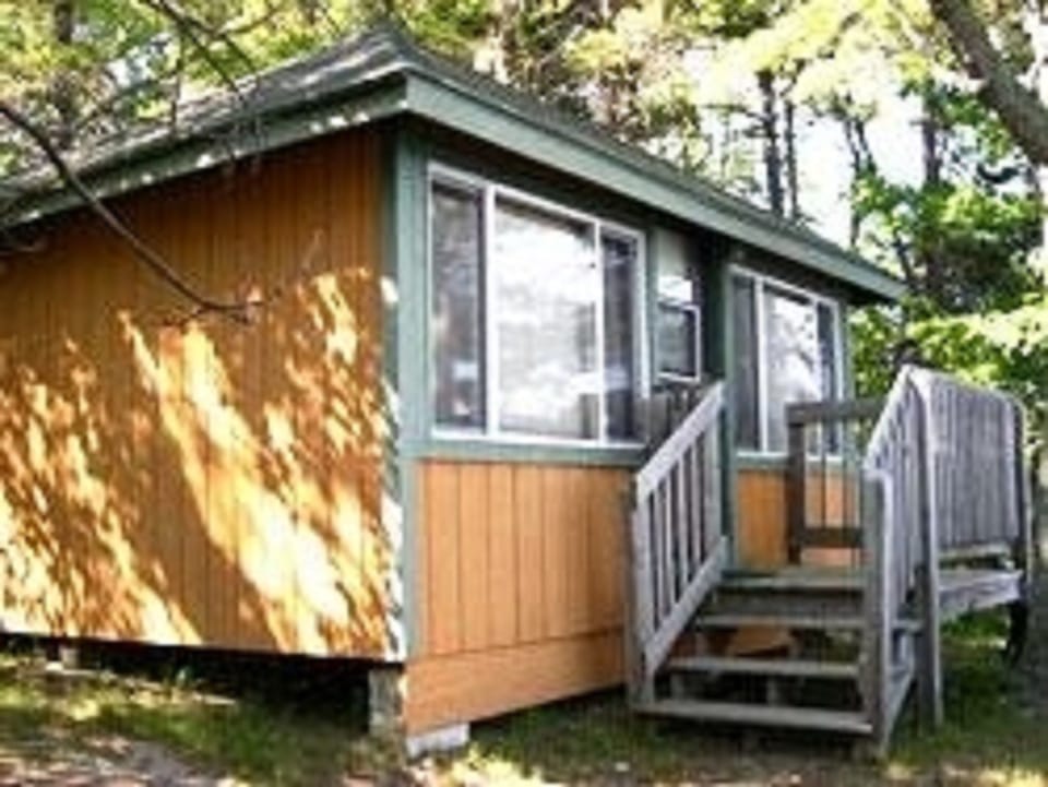 Cottage, 1 Bedroom, Non Smoking, Lake View (No Pets, Linens not Available) | 1 bedroom