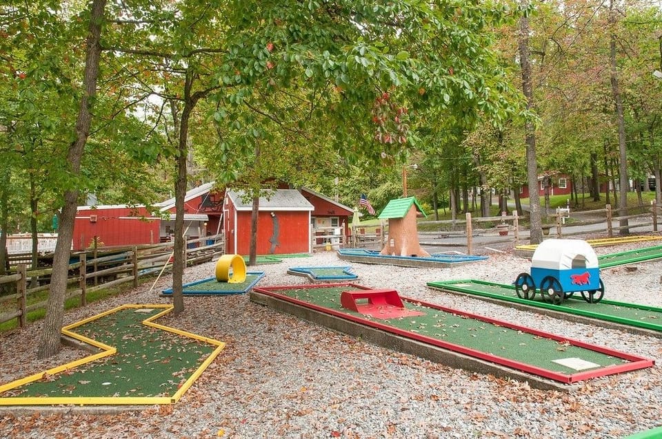 Mini-golf