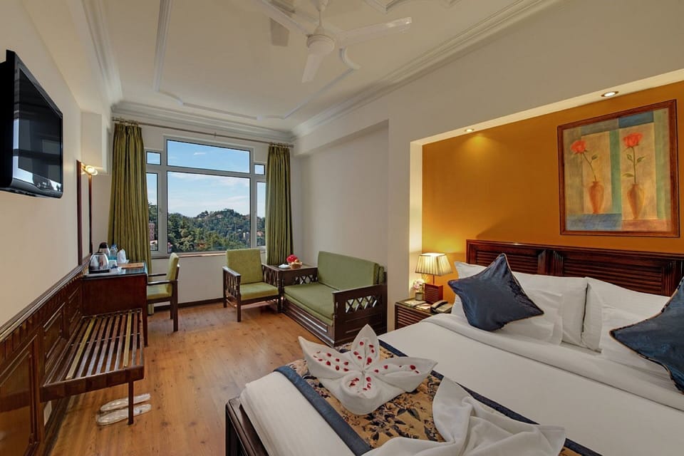 Luxury Double Room | Egyptian cotton sheets, premium bedding, memory foam beds, WiFi (free)