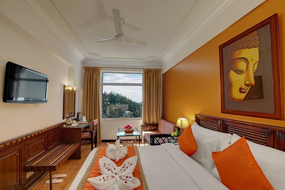 Luxury Double Room | Egyptian cotton sheets, premium bedding, memory foam beds, WiFi (free)