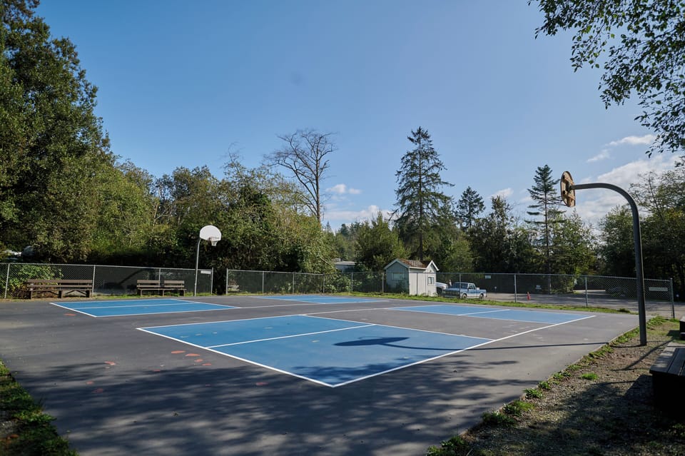 La Conner RV & Camping Resort Campground/ 
RV Resort in Whidbey Island