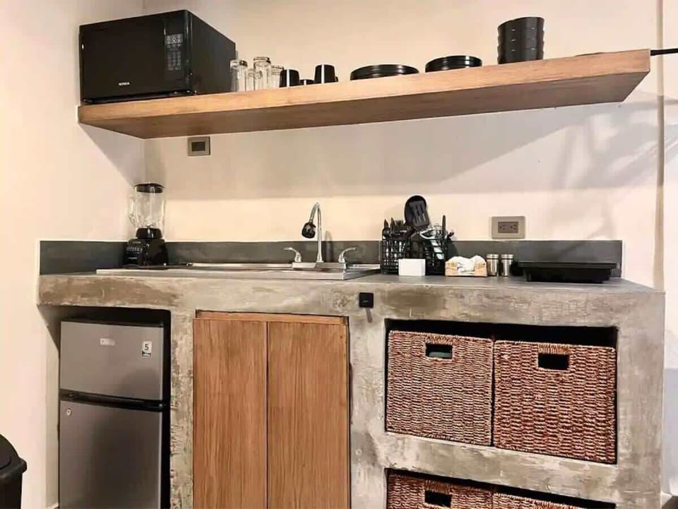 Equipped kitchenette