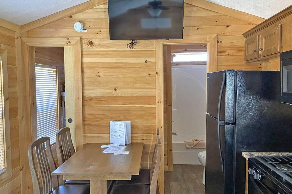 Cabin, 2 Bedrooms (Park Model, Linens Included)  | In-room dining