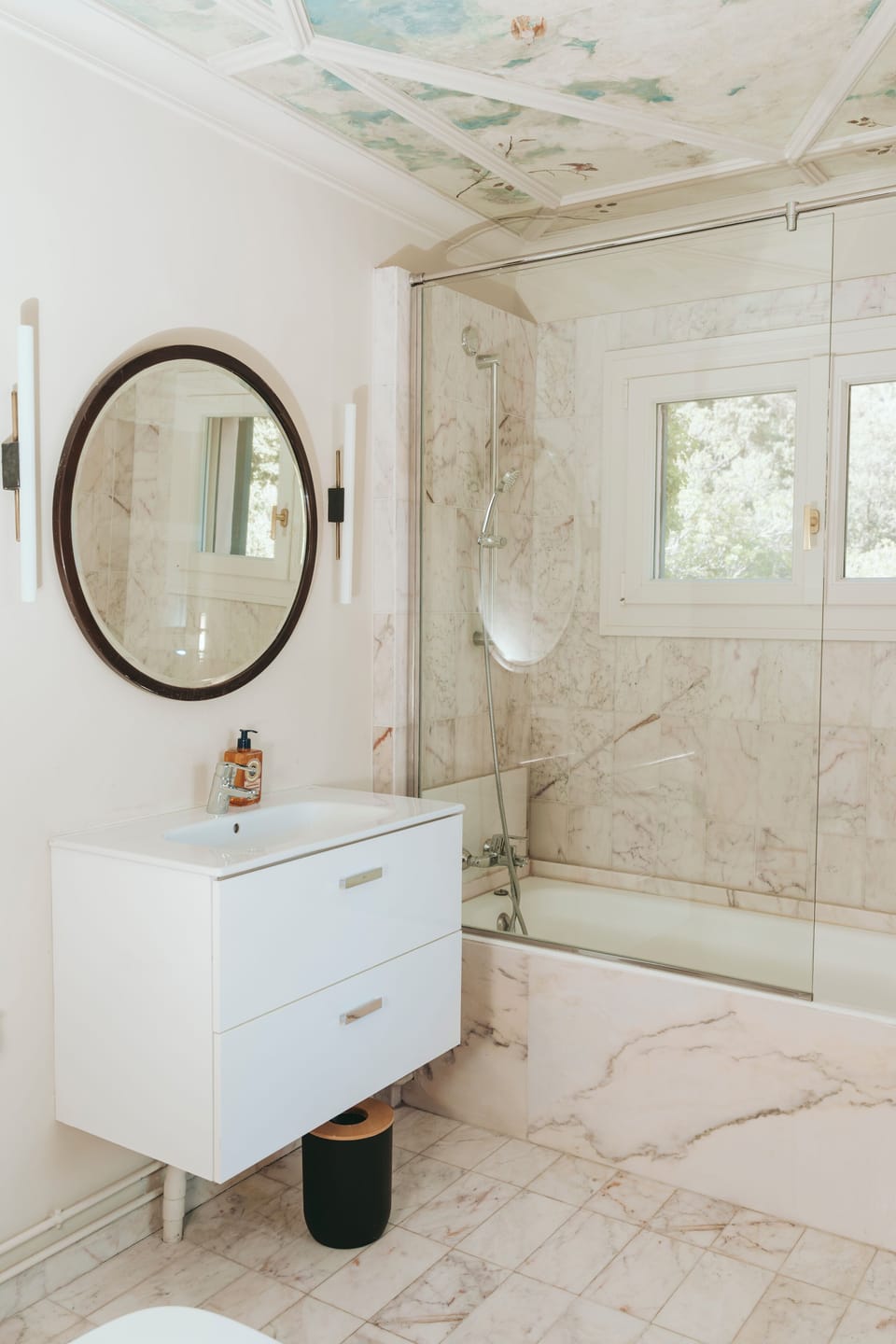 Grand Suite | Bathroom | Towels, soap, toilet paper