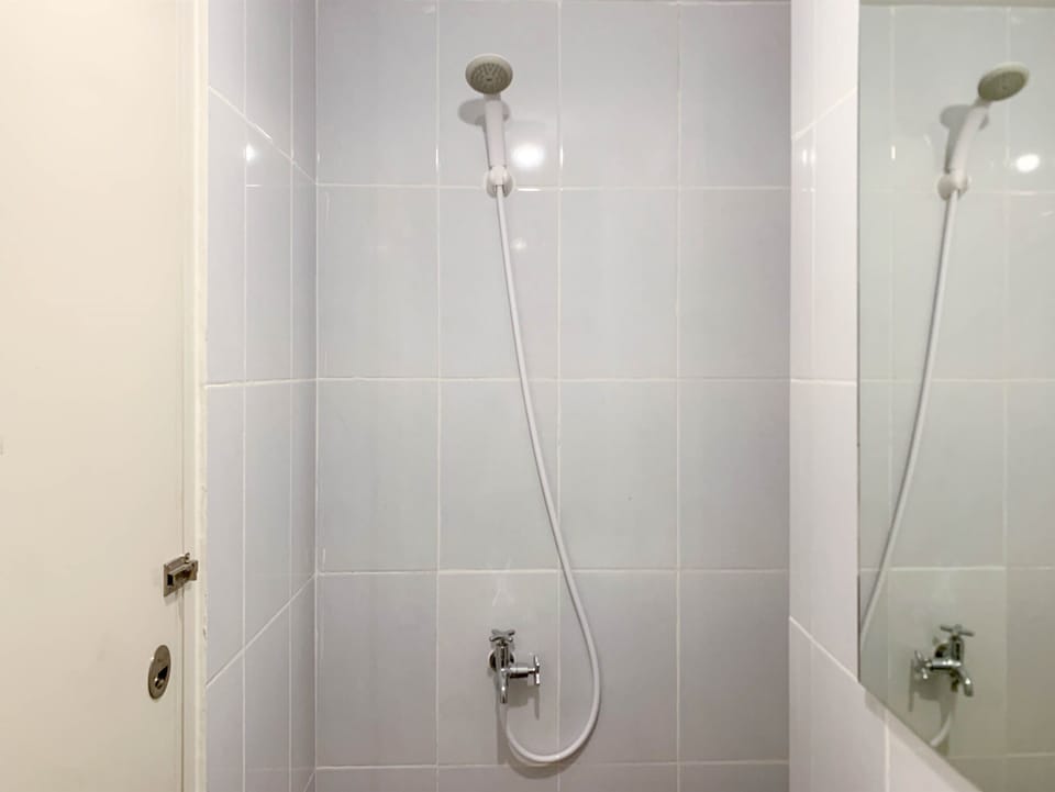Deluxe Apartment | Bathroom