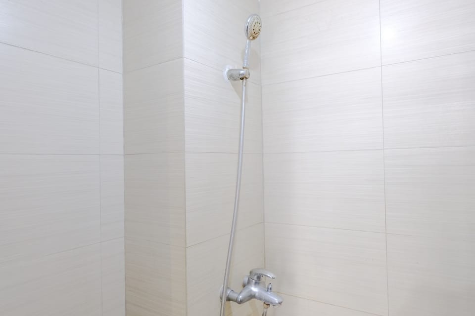 Deluxe Apartment, 2 Bedrooms | Bathroom