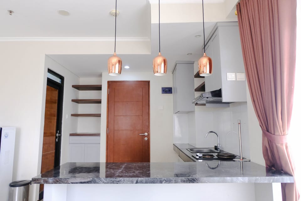 Deluxe Apartment, 3 Bedrooms | Private kitchen | Full-size fridge, stovetop