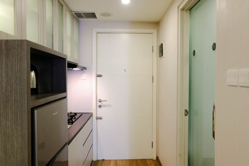Deluxe Apartment, 1 Bedroom | Private kitchen | Full-size fridge, stovetop