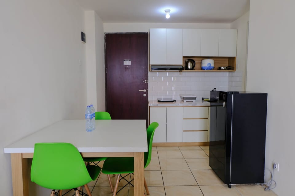 Deluxe Apartment, 2 Bedrooms | In-room dining