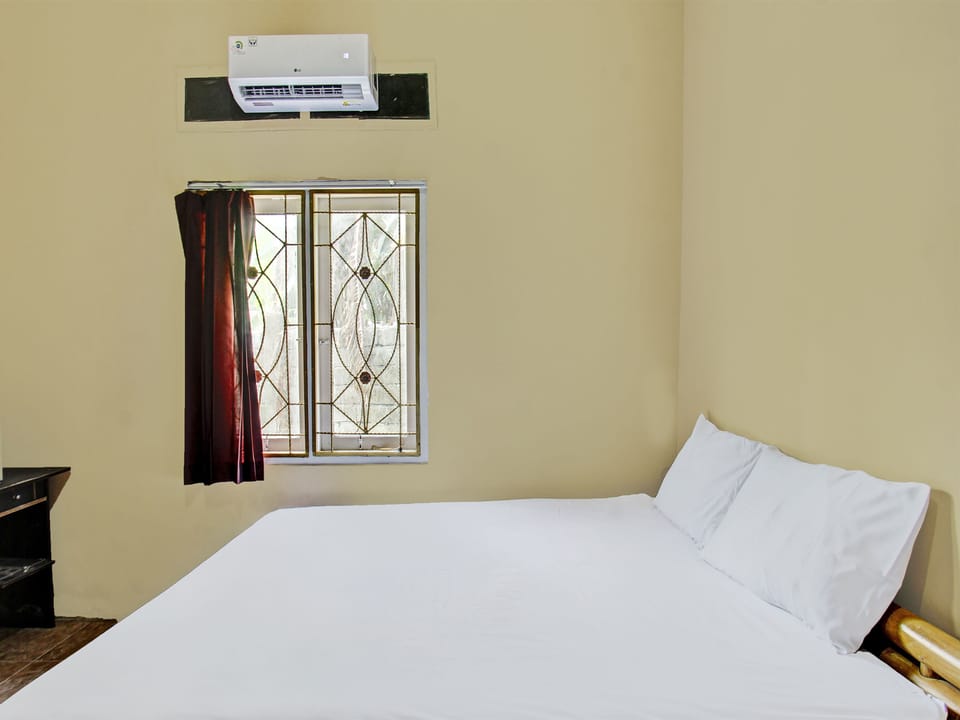Deluxe Double Room | WiFi (free), bed sheets