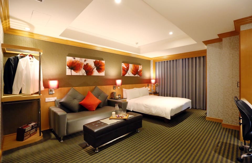Executive Double Room | Down comforters, free minibar, desk, iron/ironing board