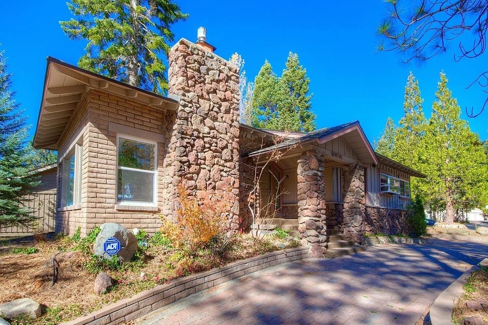 House, 4 Bedrooms | Exterior