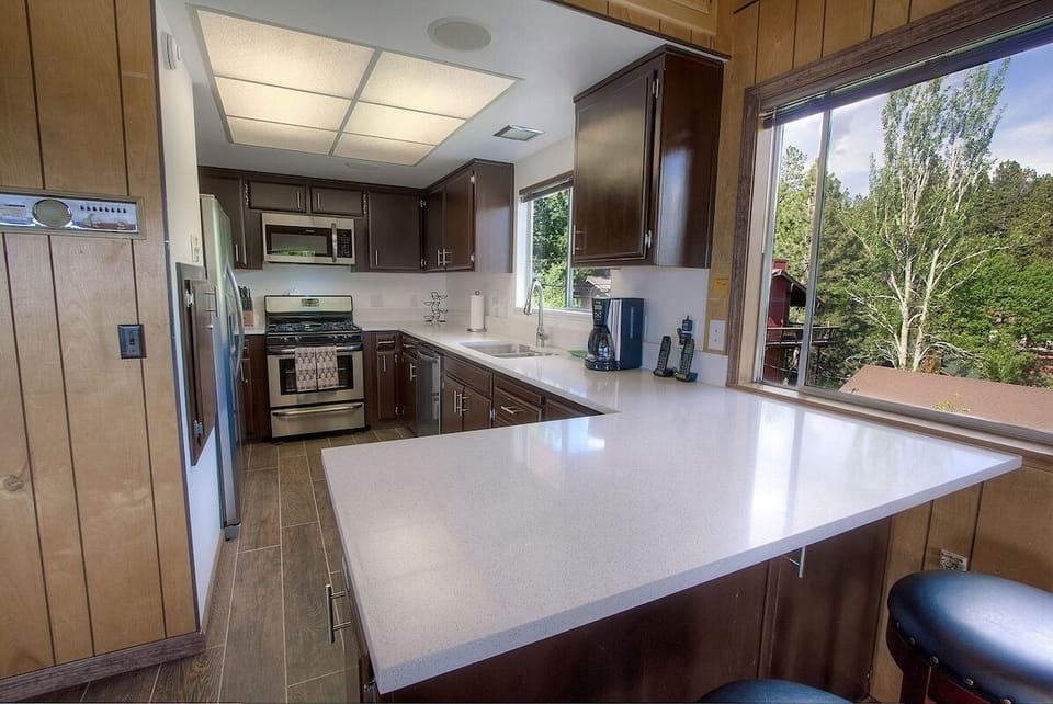 House, 4 Bedrooms | Private kitchen | Fridge, coffee/tea maker, toaster