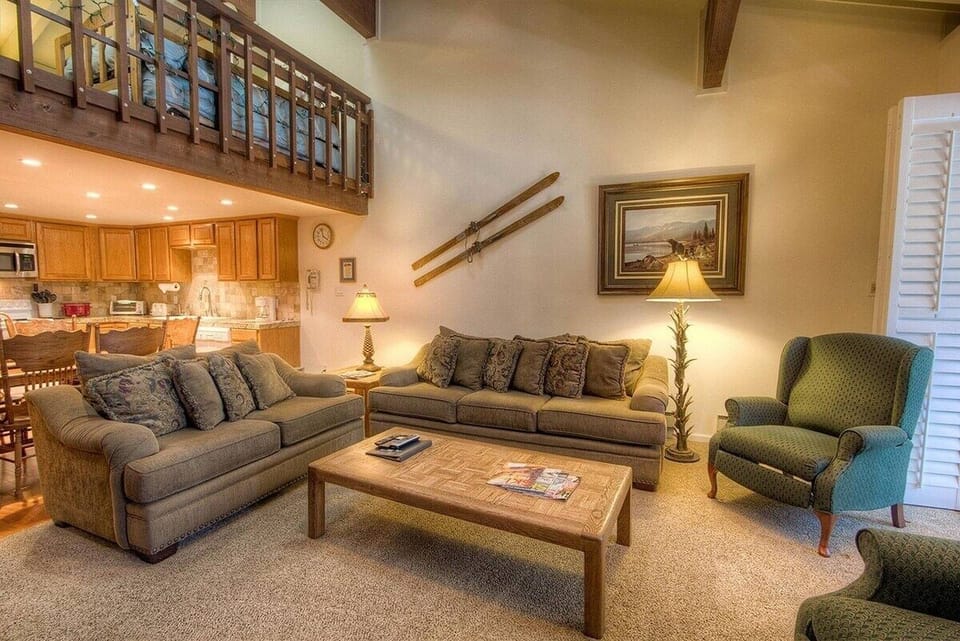 Condo, 4 Bedrooms | Living area