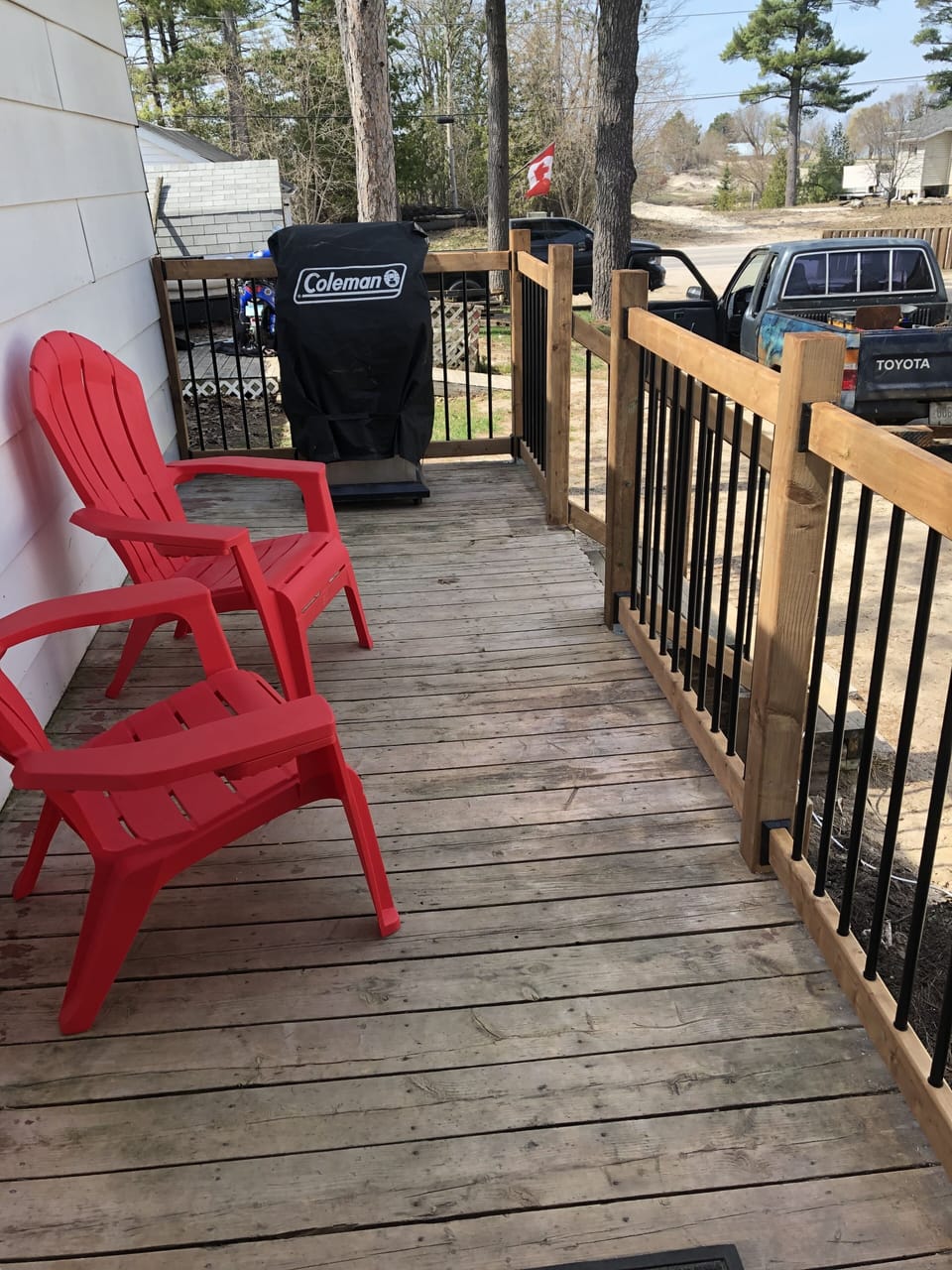 Nice deck for BBQing and enjoying a beverage after a long day at the beach! 