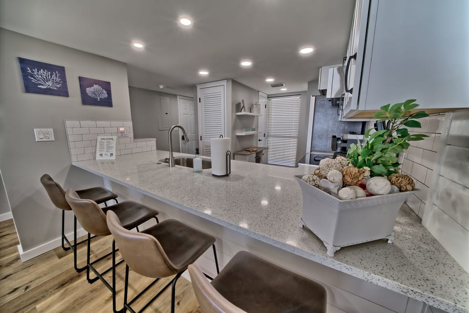 Kitchen has everything you need to prepare meals
